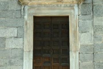 Chiesa Parrocchiale di San Gaudenzio - Portone d'Ingresso