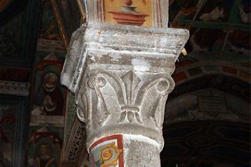 Chiesa Parrocchiale di San Gaudenzio - Particolare Capitello